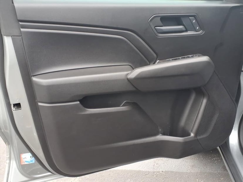 2025 Chevrolet Colorado - Image 11