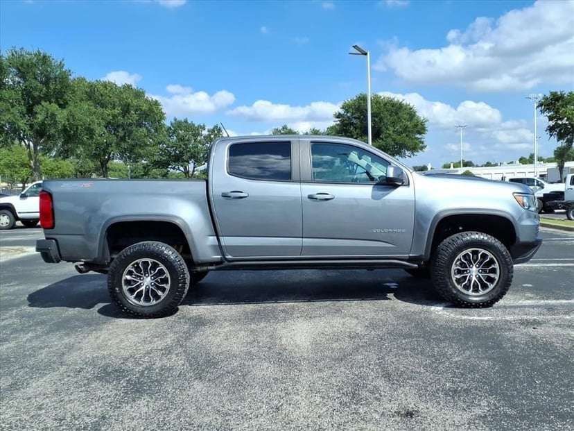 2022 Chevrolet Colorado - Image 4
