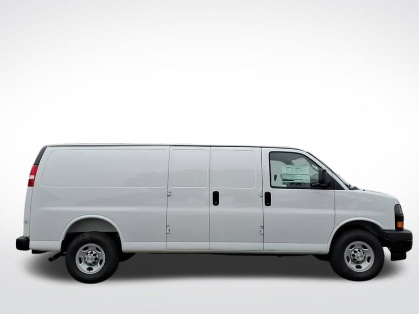 2026 Chevrolet Express Cargo - Image 2