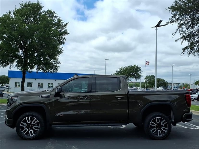 2024 GMC Sierra 1500 - Image 9