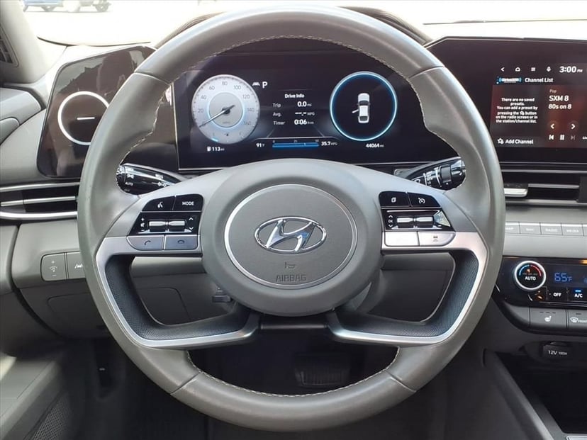 2023 Hyundai Elantra - Image 21