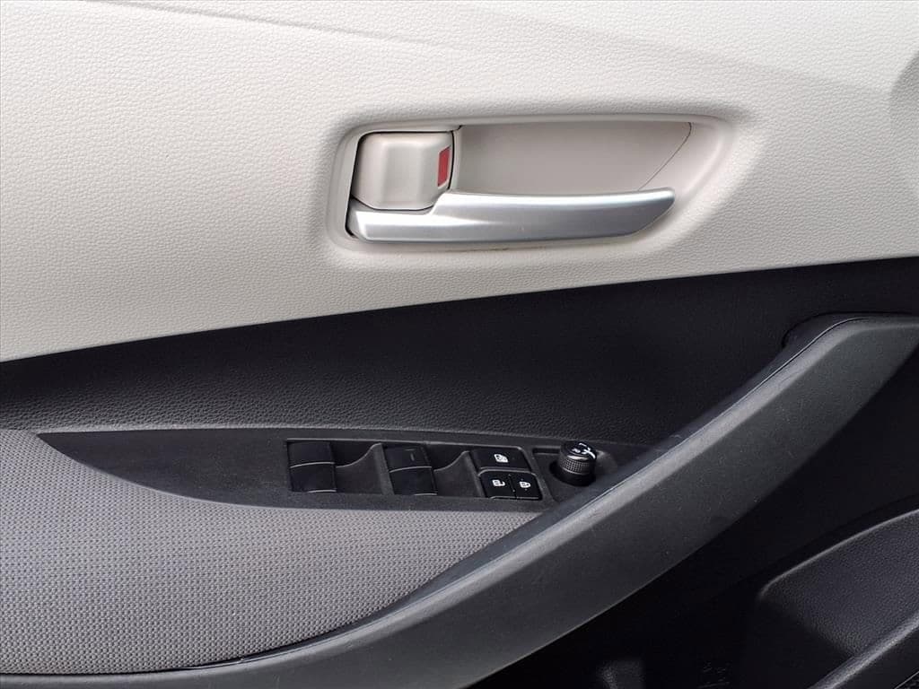 2021 Toyota Corolla - Image 15