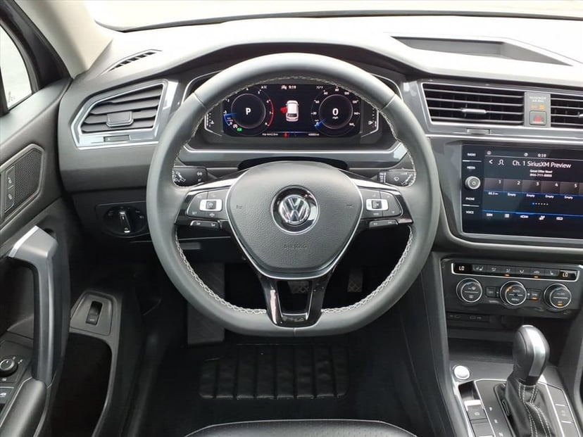 2021 Volkswagen Tiguan - Image 31