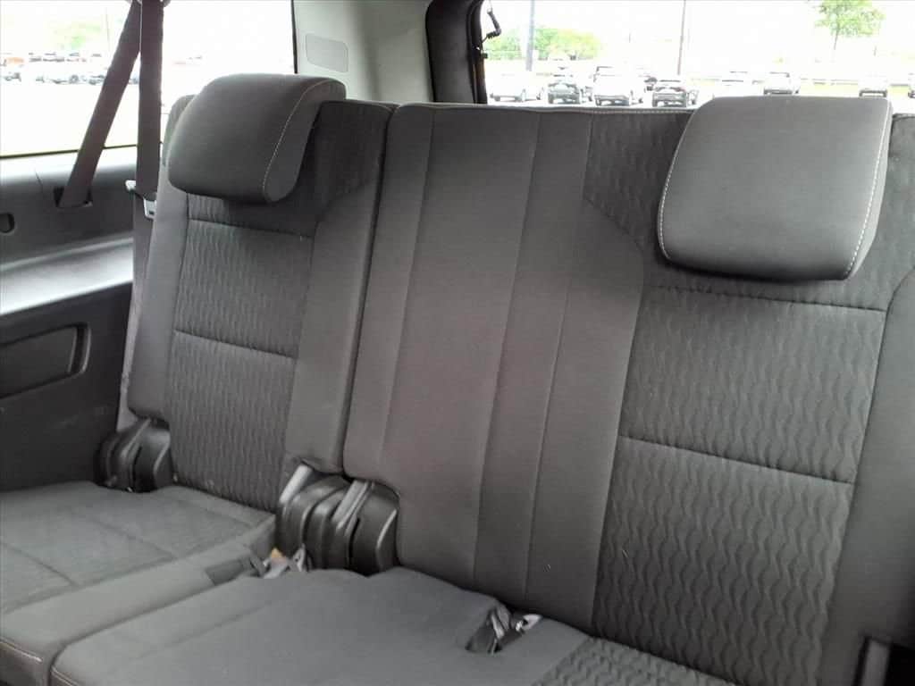 2016 Chevrolet Suburban - Image 22