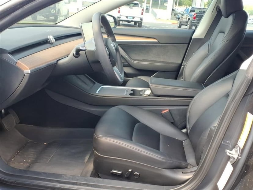 2023 Tesla Model 3 - Image 16