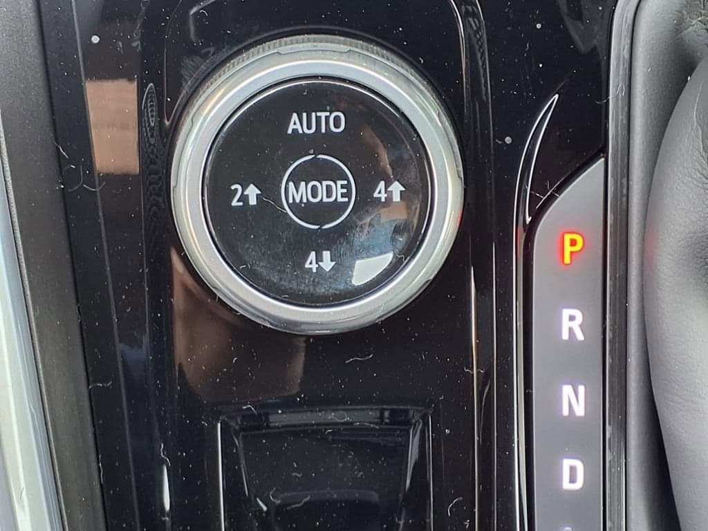 2026 Chevrolet Colorado - Image 9