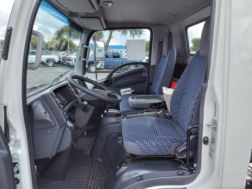 2025 Chevrolet Low Cab Forward 4500 HG - Image 7