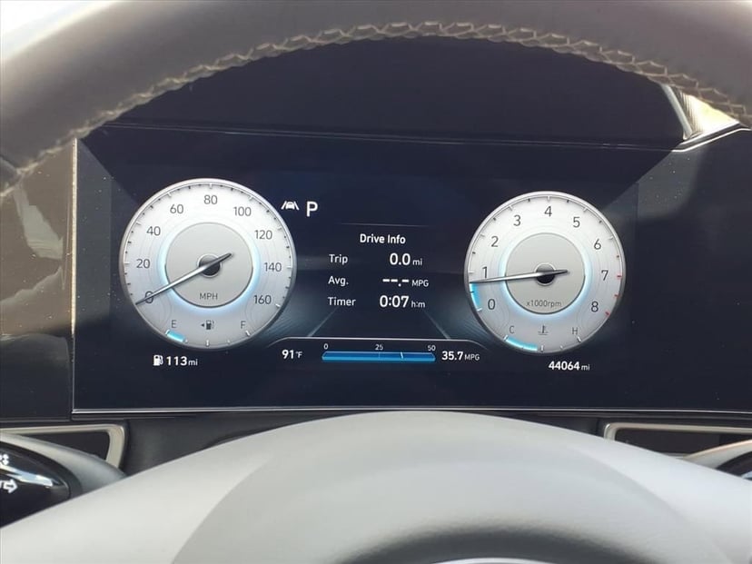2023 Hyundai Elantra - Image 22