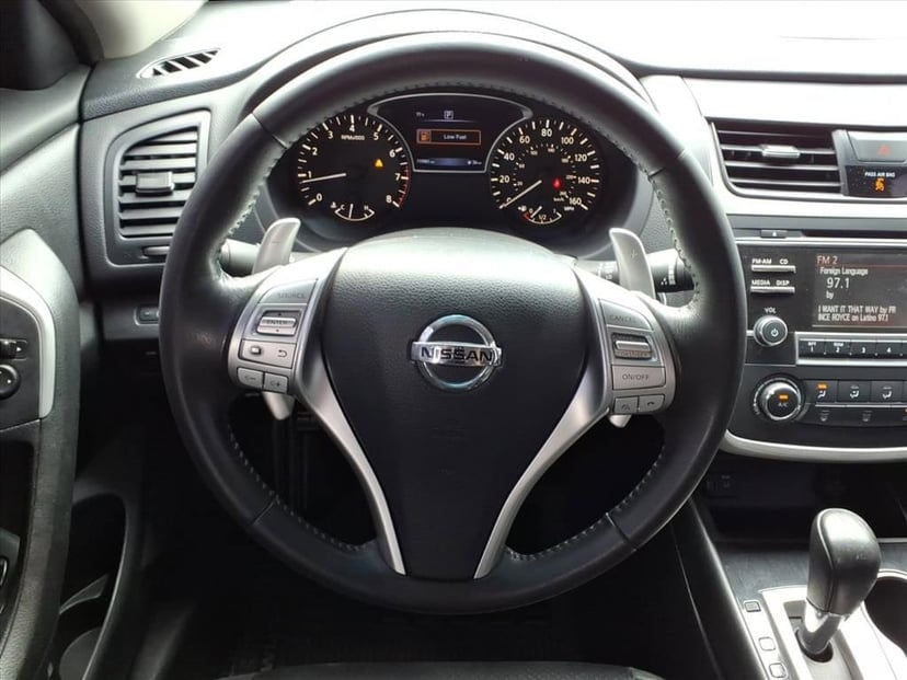 2017 Nissan Altima - Image 21