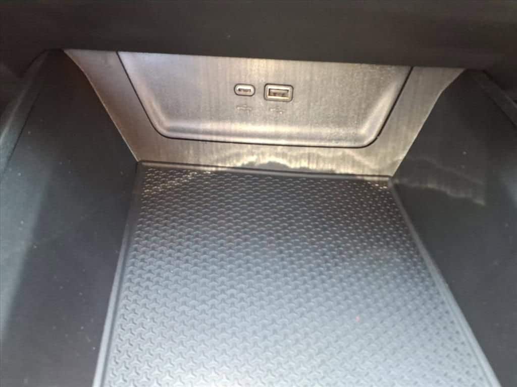 2026 Chevrolet Equinox - Image 18