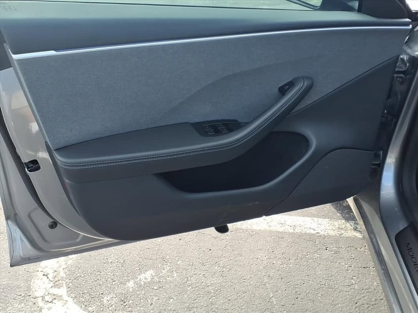 2025 Tesla Model 3 - Image 15