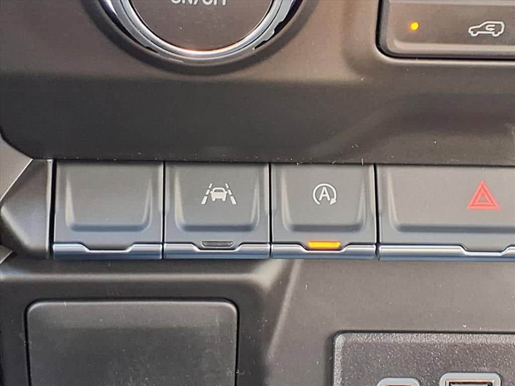 2026 Chevrolet Silverado 1500 - Image 13