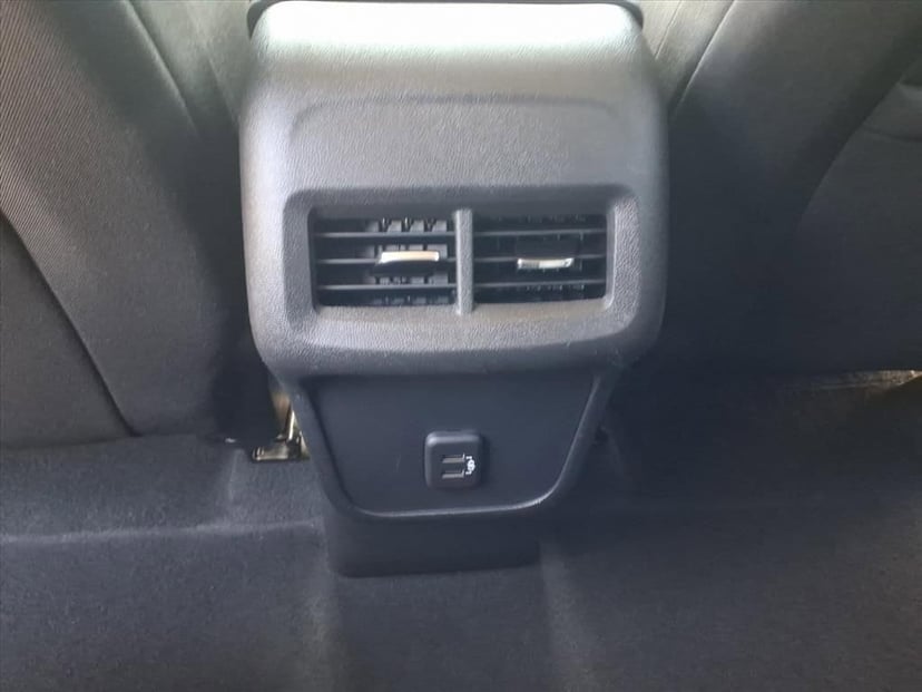2021 Chevrolet Equinox - Image 20