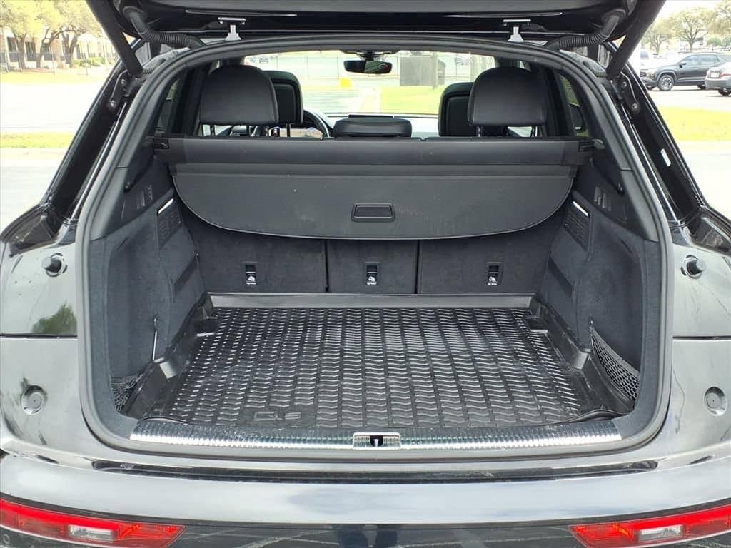 2019 Audi SQ5 - Image 12