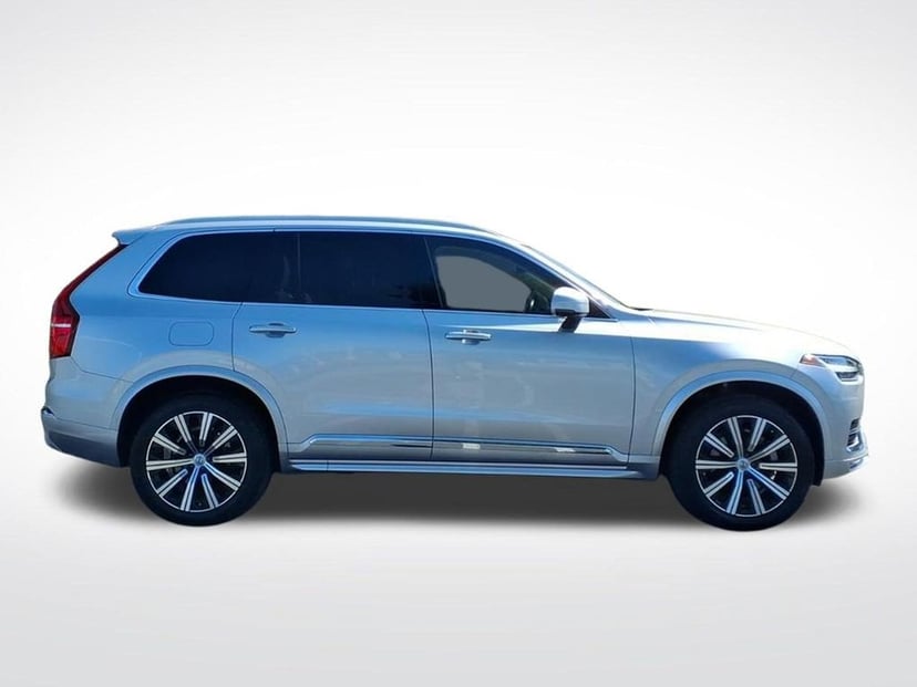 2022 Volvo XC90 - Image 3