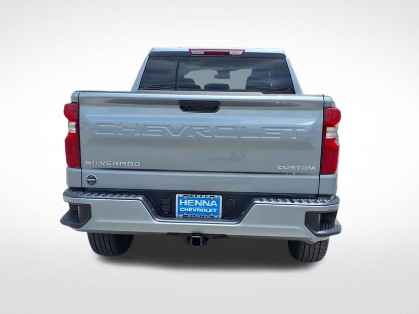 2026 Chevrolet Silverado 1500 - Image 3