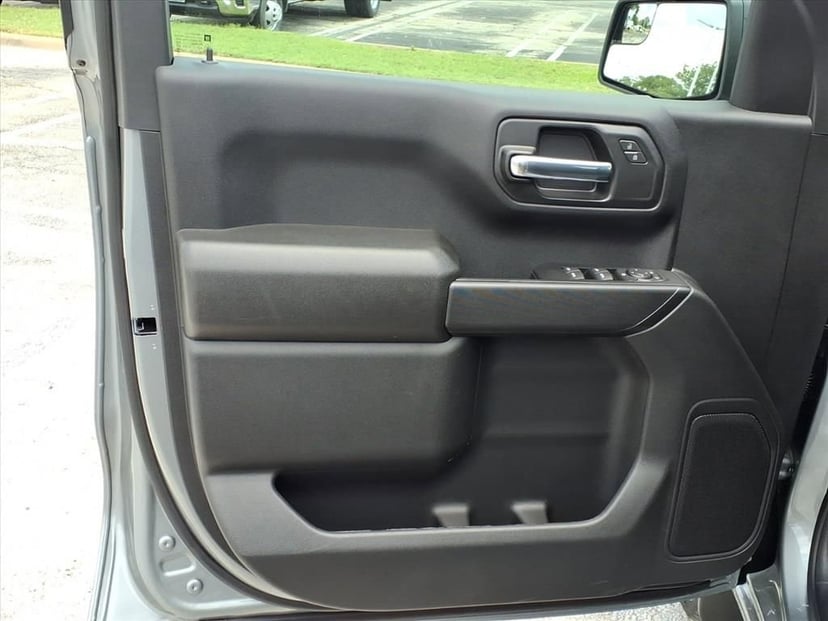 2026 Chevrolet Silverado 1500 - Image 9