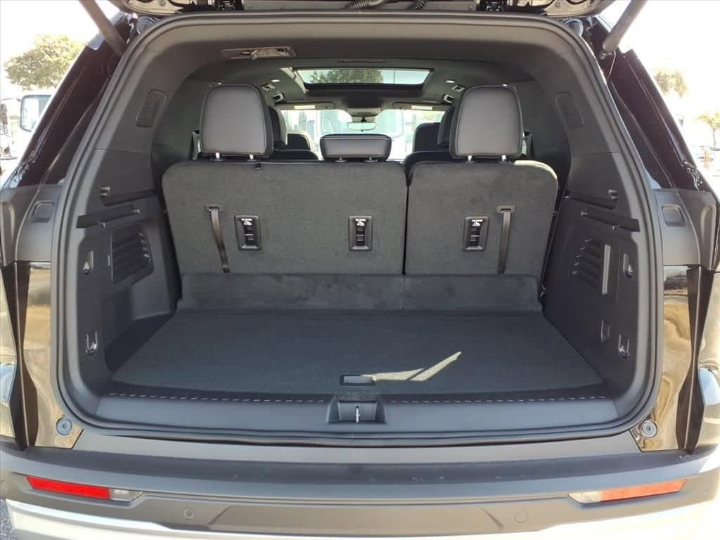 2026 Chevrolet Traverse - Image 8