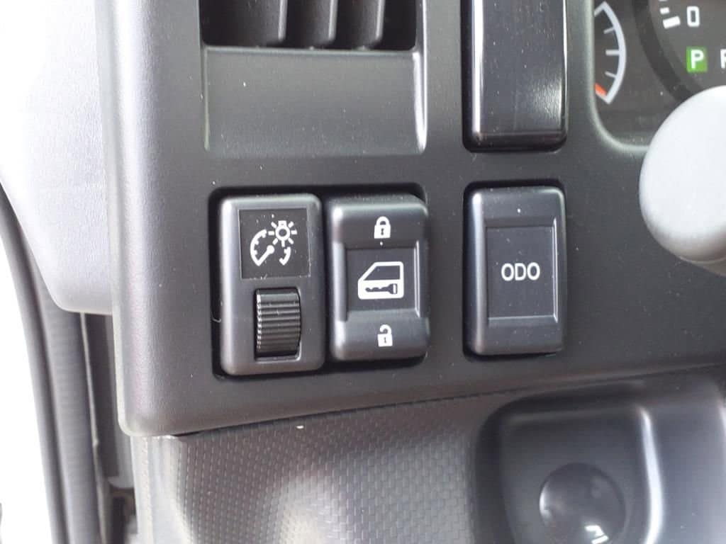 2025 Chevrolet Low Cab Forward 5500 XG - Image 12