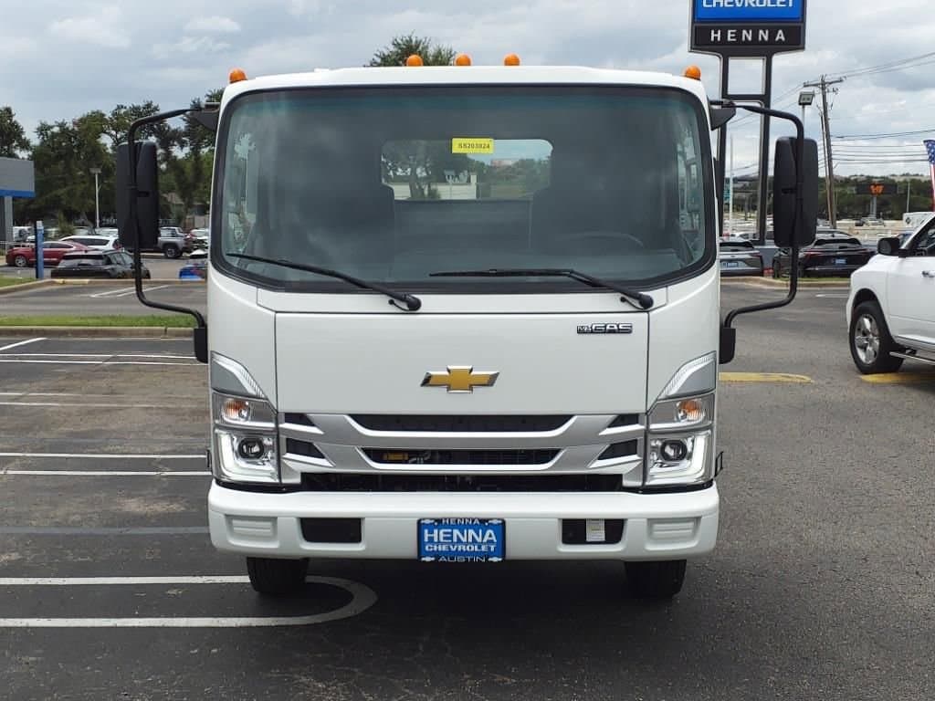2025 Chevrolet Low Cab Forward 4500 HG - Image 2