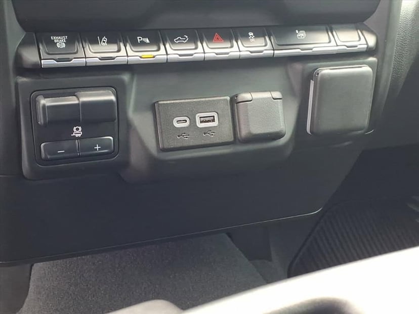 2025 Chevrolet Silverado 2500 HD - Image 20