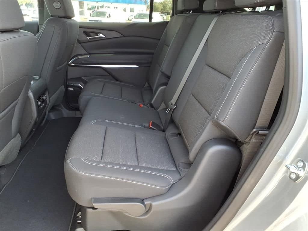 2026 Chevrolet Traverse - Image 9