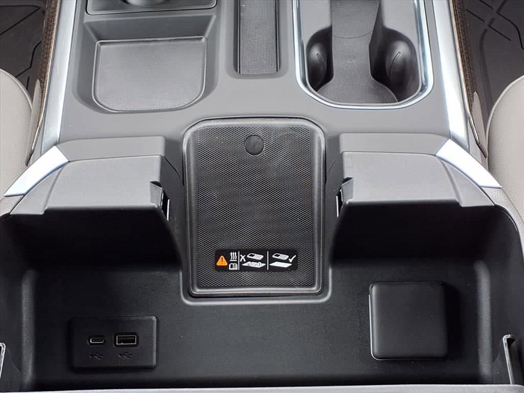 2026 Chevrolet Silverado 1500 - Image 16