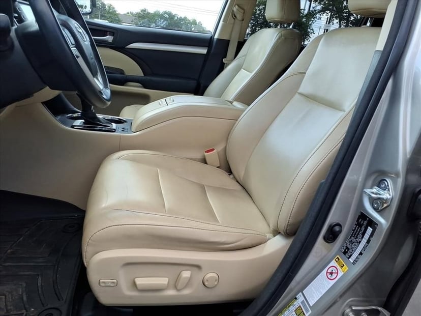 2014 Toyota Highlander - Image 9