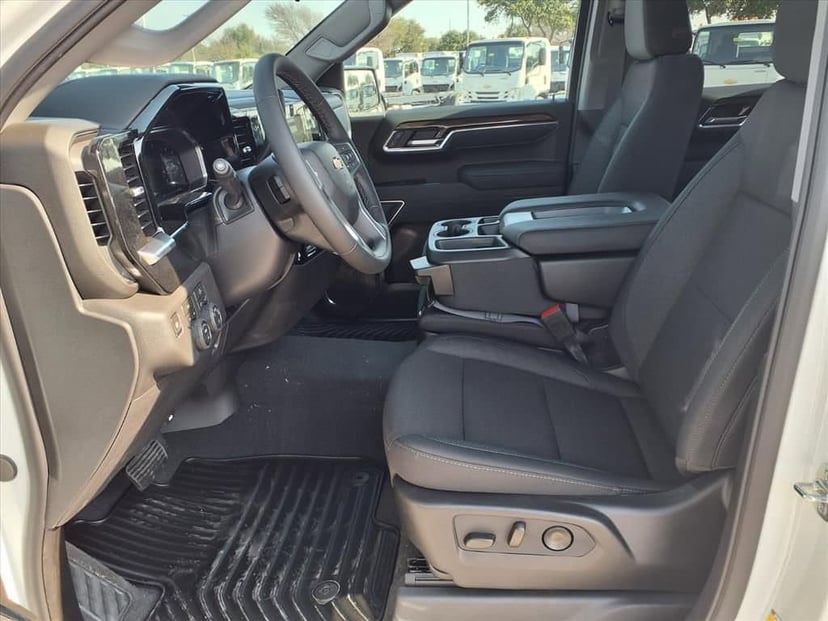 2026 Chevrolet Silverado 1500 - Image 5