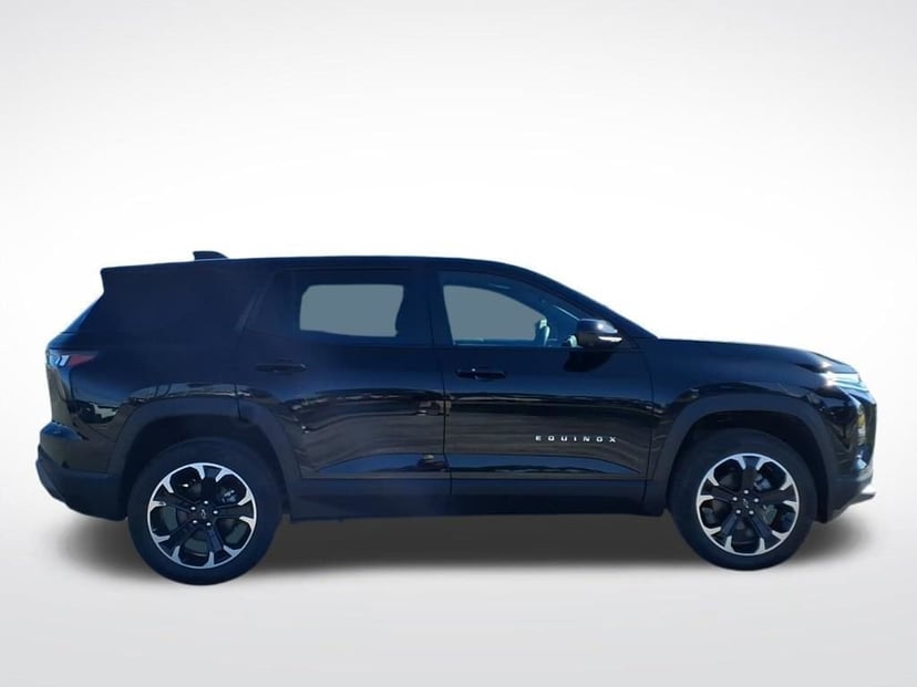 2026 Chevrolet Equinox - Image 3