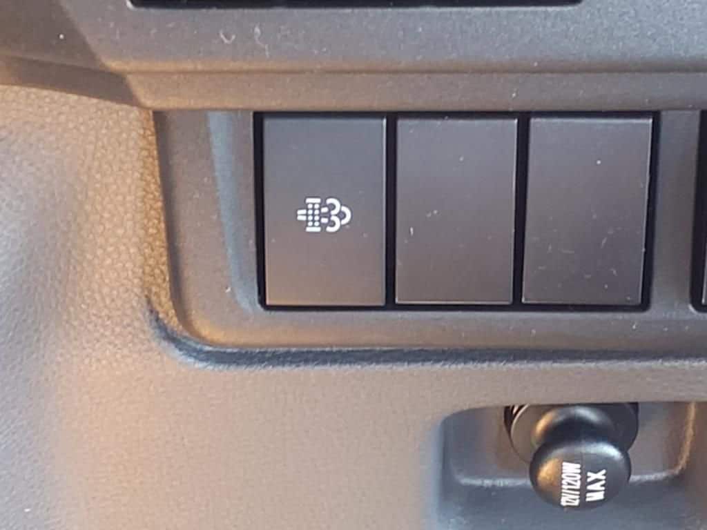 2025 Chevrolet Low Cab Forward 5500 XD - Image 9