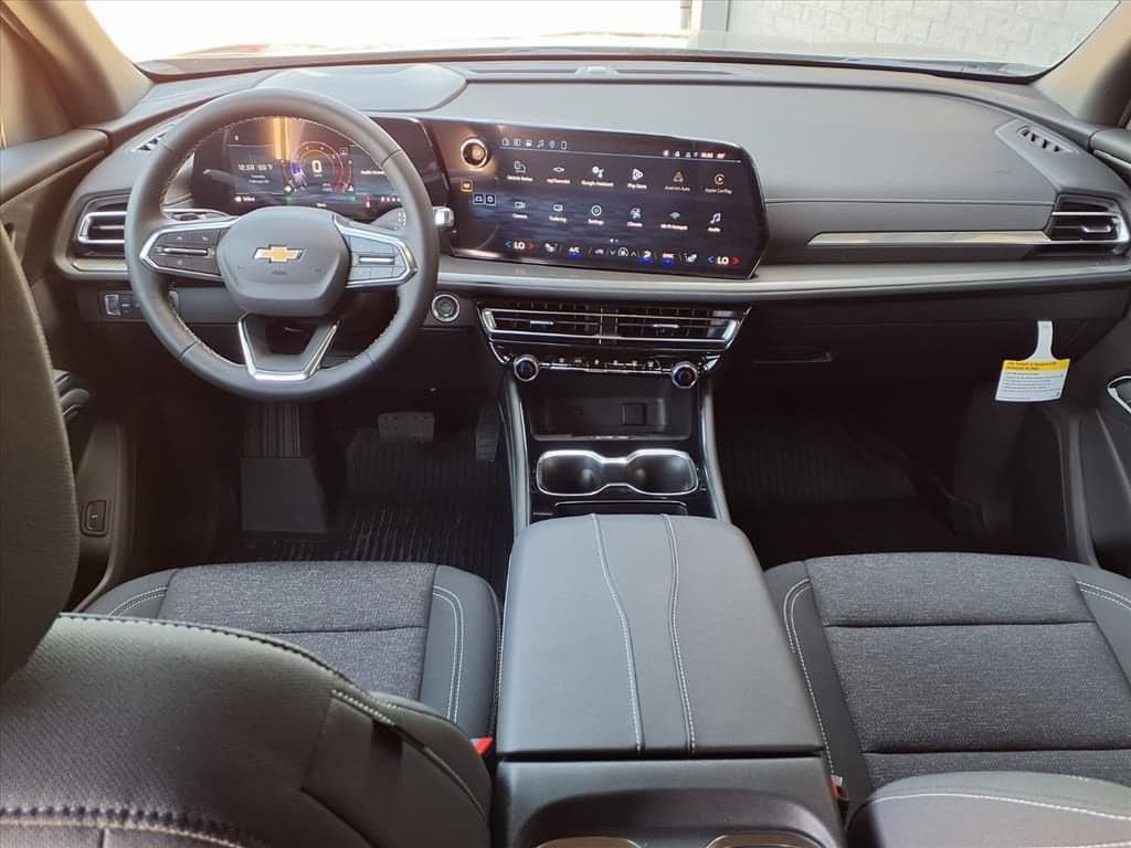 2026 Chevrolet Traverse - Image 7