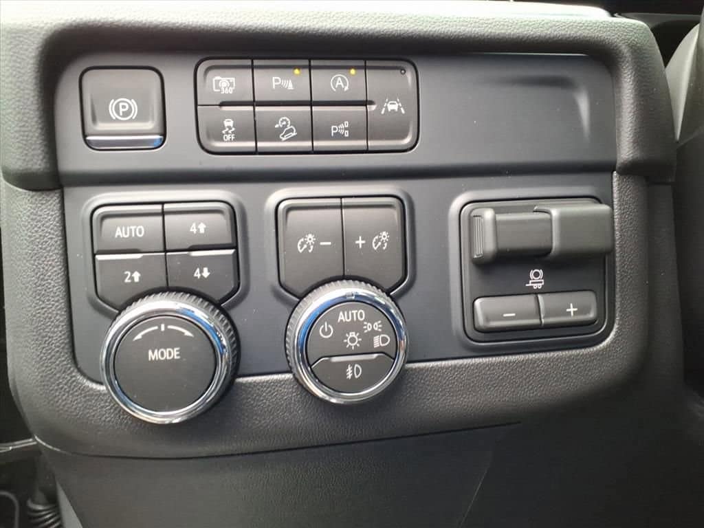 2026 Chevrolet Tahoe - Image 12