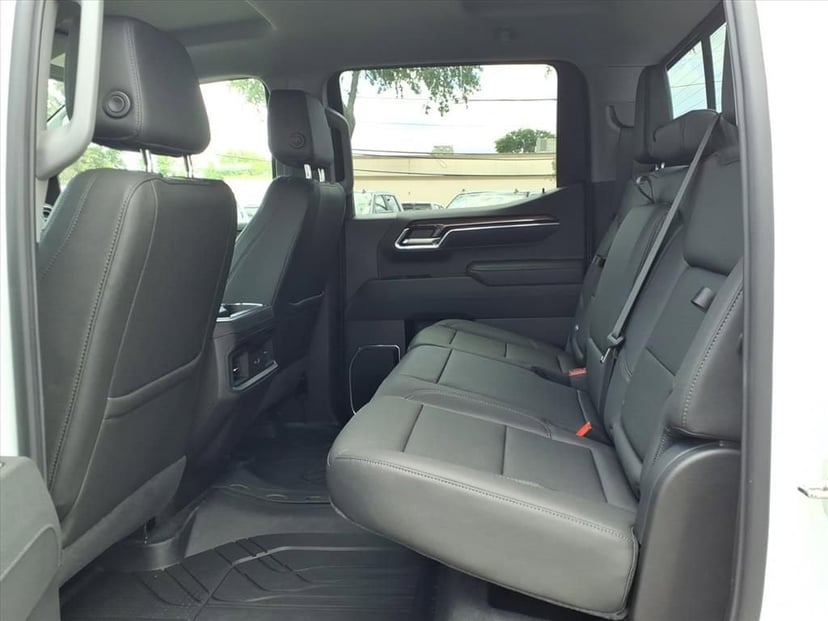 2026 Chevrolet Silverado 1500 - Image 14