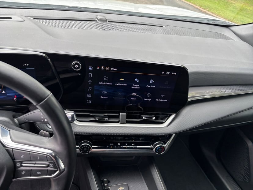 2025 Chevrolet Equinox - Image 17