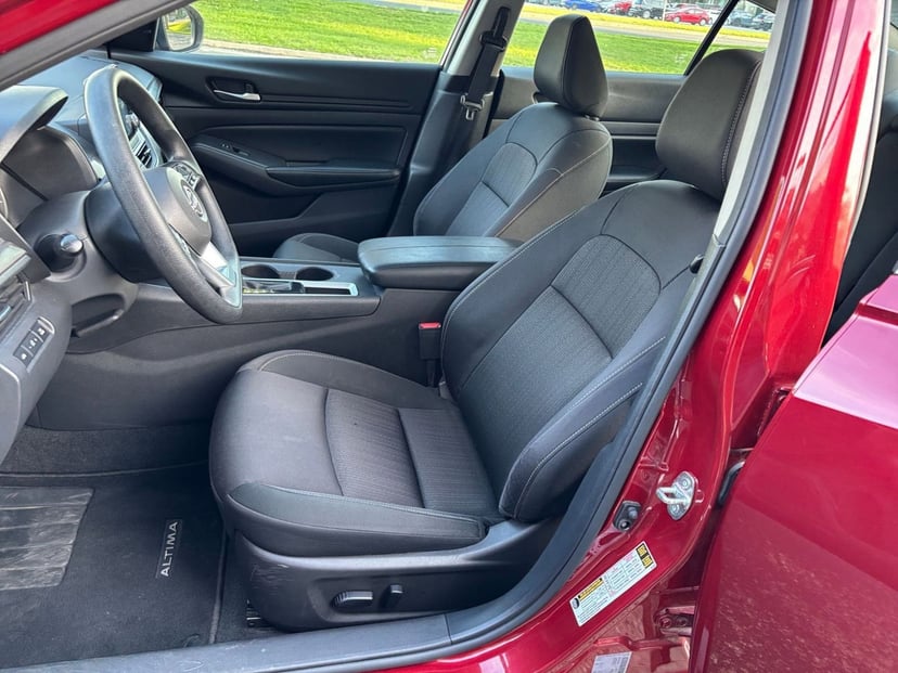 2025 Nissan Altima - Image 26