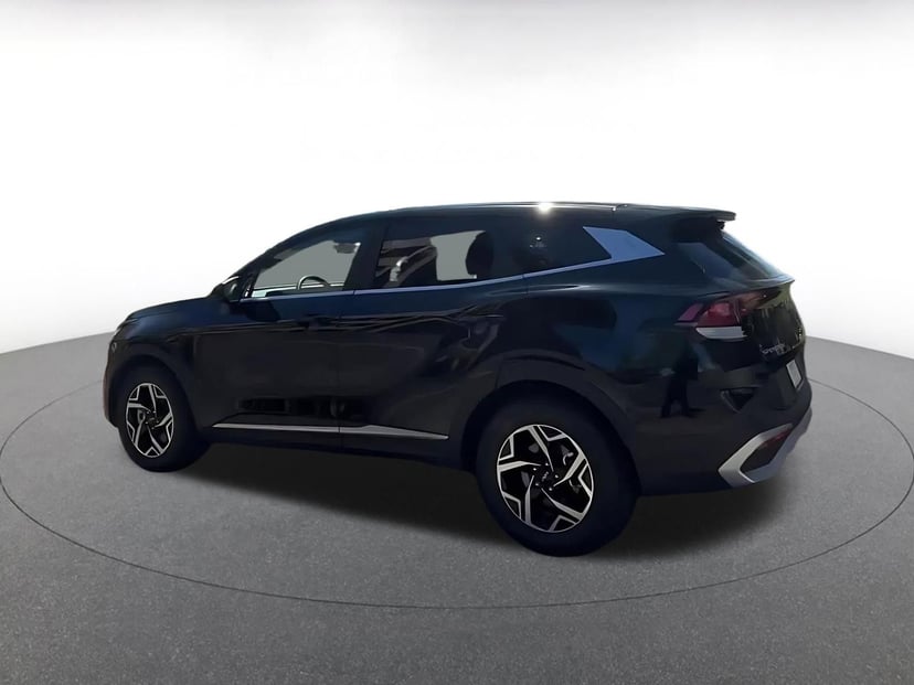 2025 Kia Sportage - Image 10