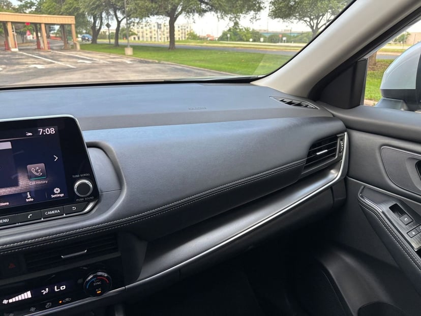 2025 Nissan Rogue - Image 30
