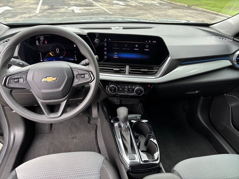 2025 Chevrolet Trax - Image 28