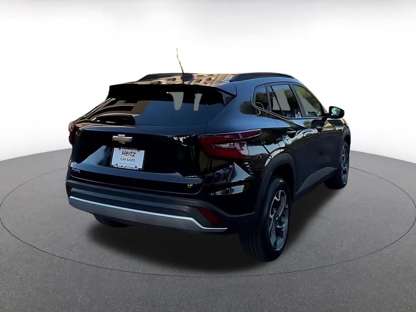 2025 Chevrolet Trax - Image 11