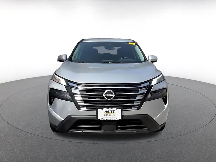 2025 Nissan Rogue - Image 4