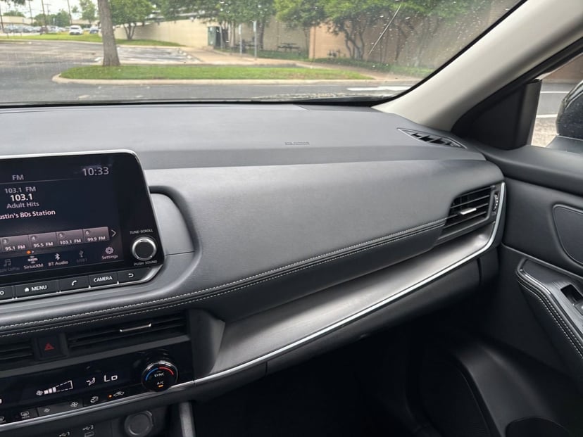 2025 Nissan Rogue - Image 30