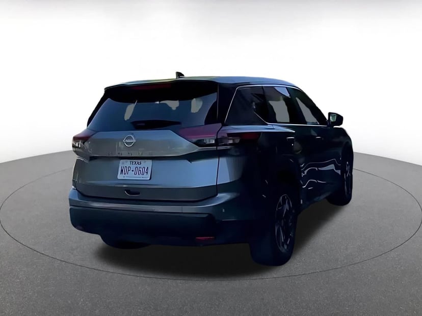 2025 Nissan Rogue - Image 15