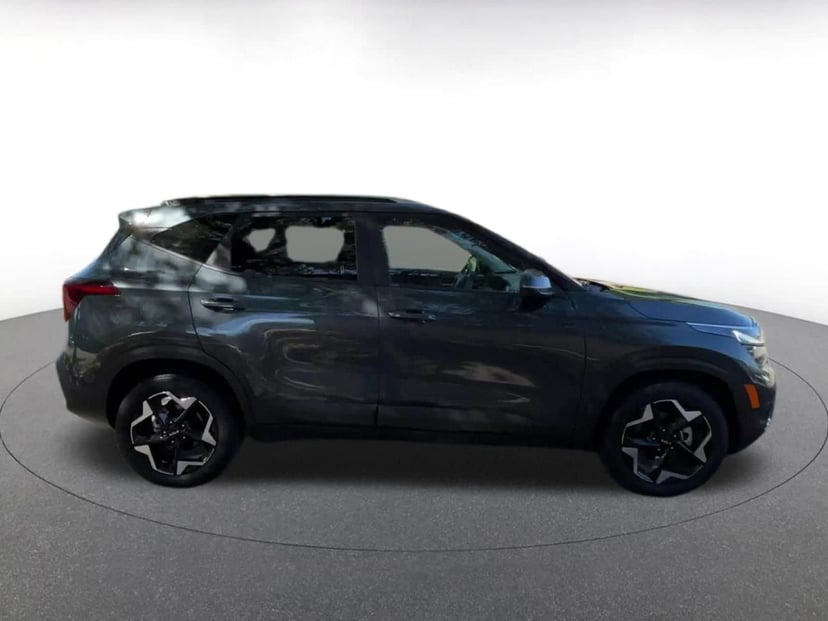 2025 Kia Seltos - Image 16