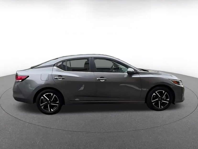 2025 Nissan Sentra - Image 16