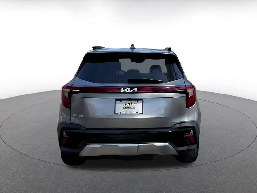 2025 Kia Seltos - Image 12