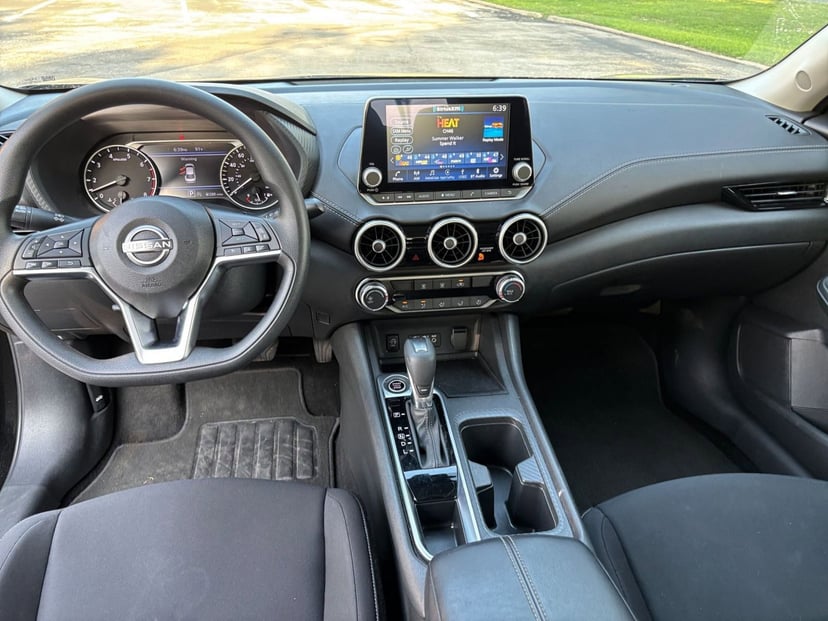 2025 Nissan Sentra - Image 28