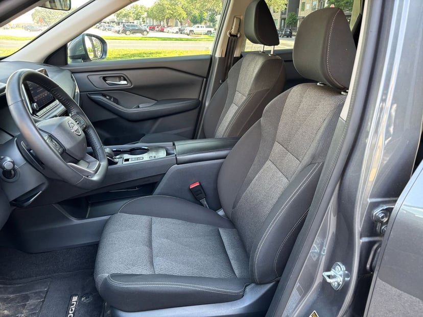 2025 Nissan Rogue - Image 26