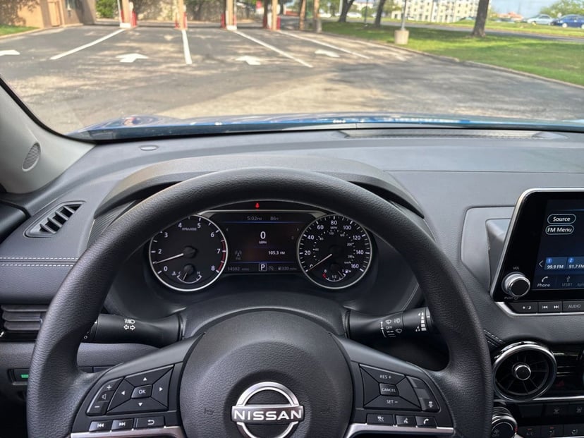 2025 Nissan Sentra - Image 29