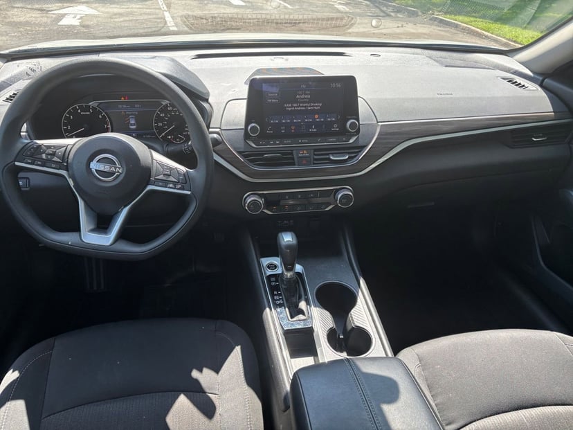 2025 Nissan Altima - Image 28